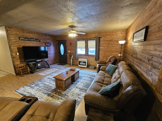 $198,500 | 8750 North Brehm Lane, Belle Rive, IL 62810