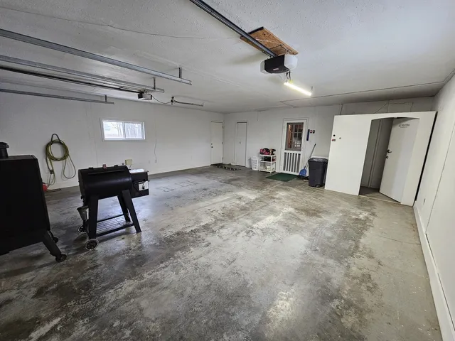 $198,500 | 8750 North Brehm Lane, Belle Rive, IL 62810