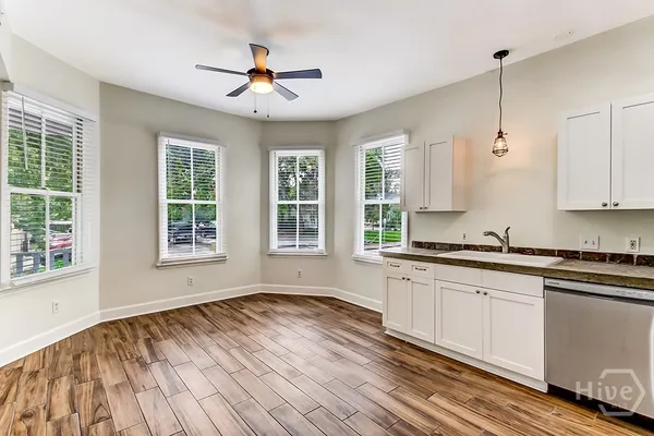 $1,800 | 1309 Jefferson Street, Unit A, Savannah, GA 31401