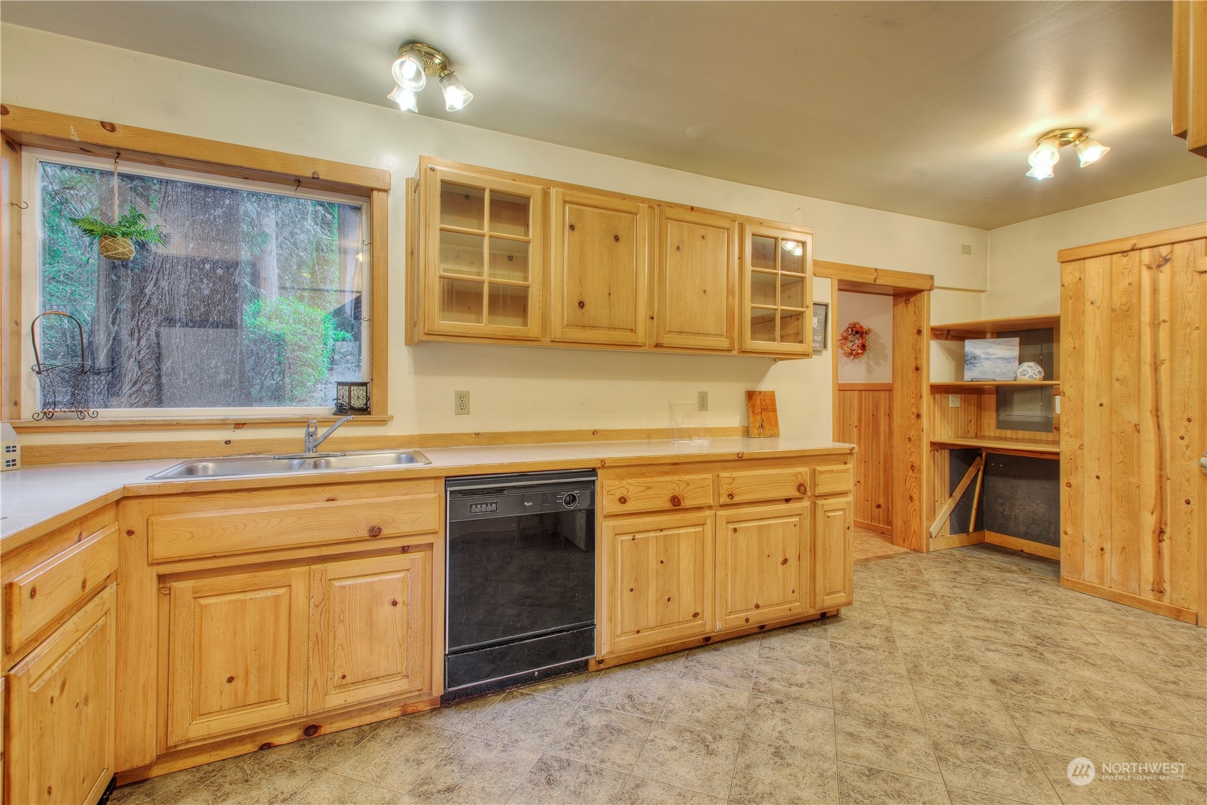 14804 196th Avenue Southeast Renton, WA 98059 - Photo 16 of 31 Gallery Image 16