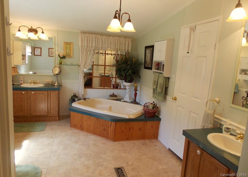 587 Edwards Road Fort Lawn, SC 29714 - Photo 5 of 21 Gallery Image 5
