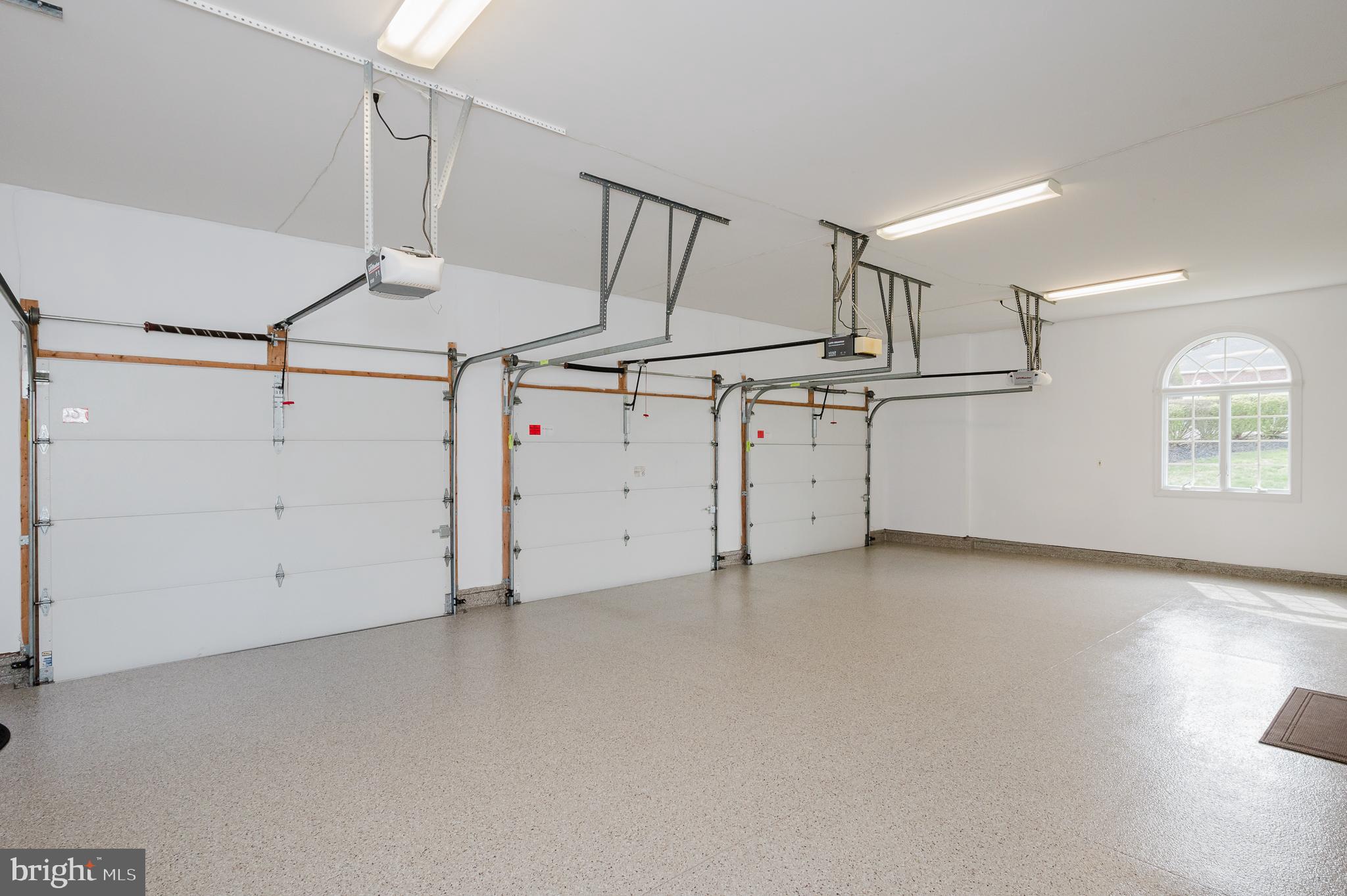 2925 Baldwin Mill Road Baldwin, MD 21013 - Photo 40 of 51 Garage - Pristine Floor !