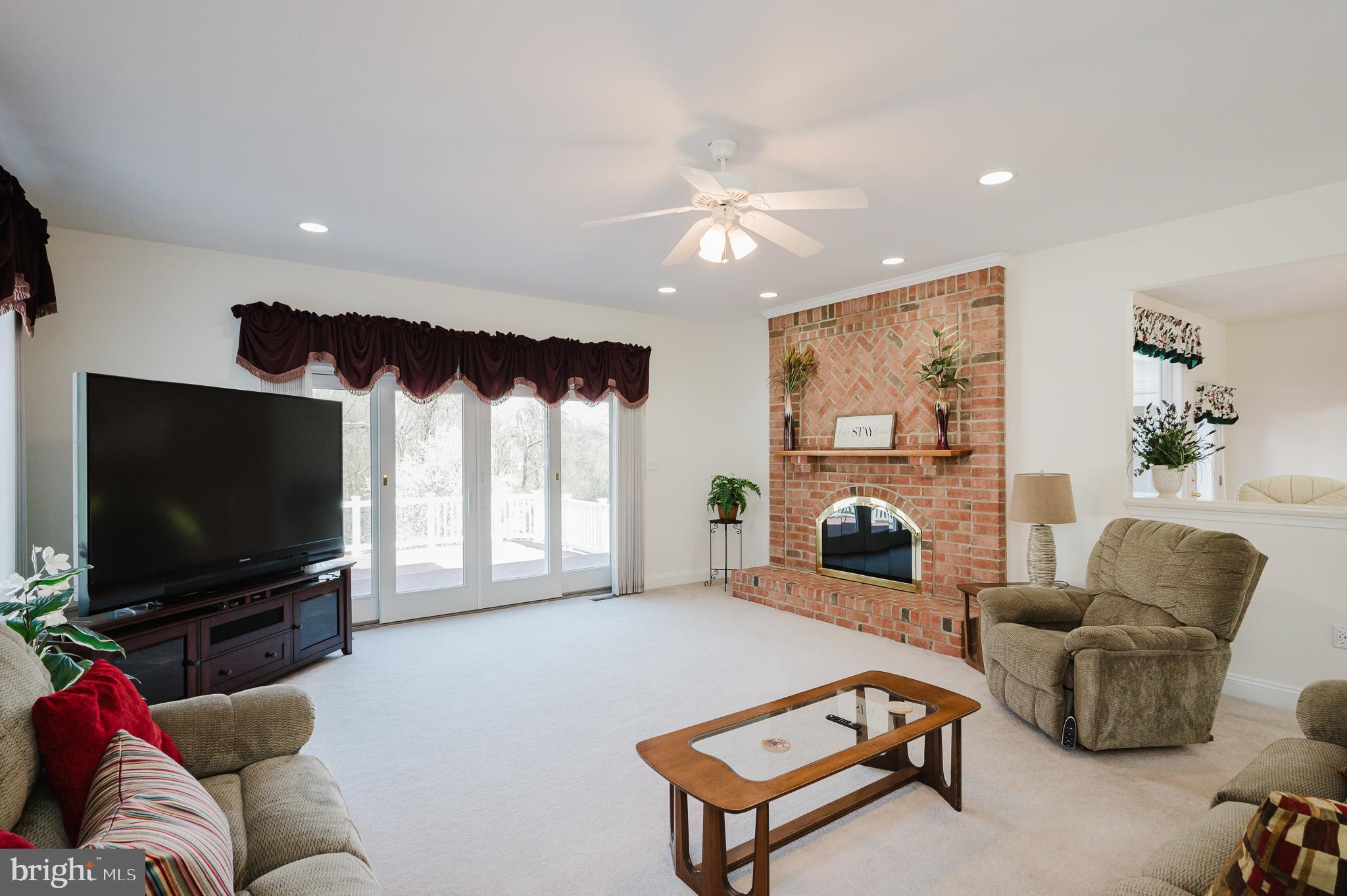 2925 Baldwin Mill Road Baldwin, MD 21013 - Photo 4 of 51 Family-Great Rm w/Brick Fireplace