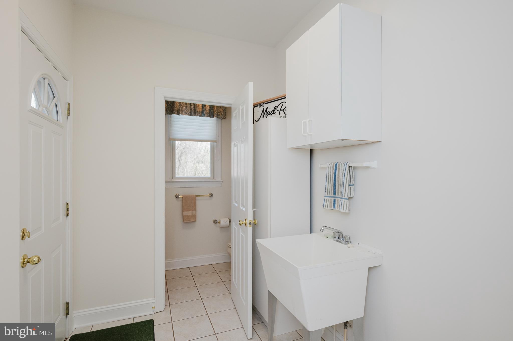 2925 Baldwin Mill Road Baldwin, MD 21013 - Photo 42 of 51 Convenient mud room and half bath off garage