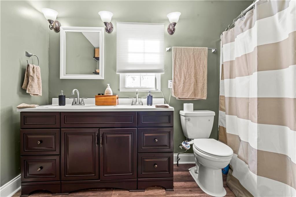 860 East McMurray Road Venetia, PA 15367 - Photo 15 of 37 Master Bath