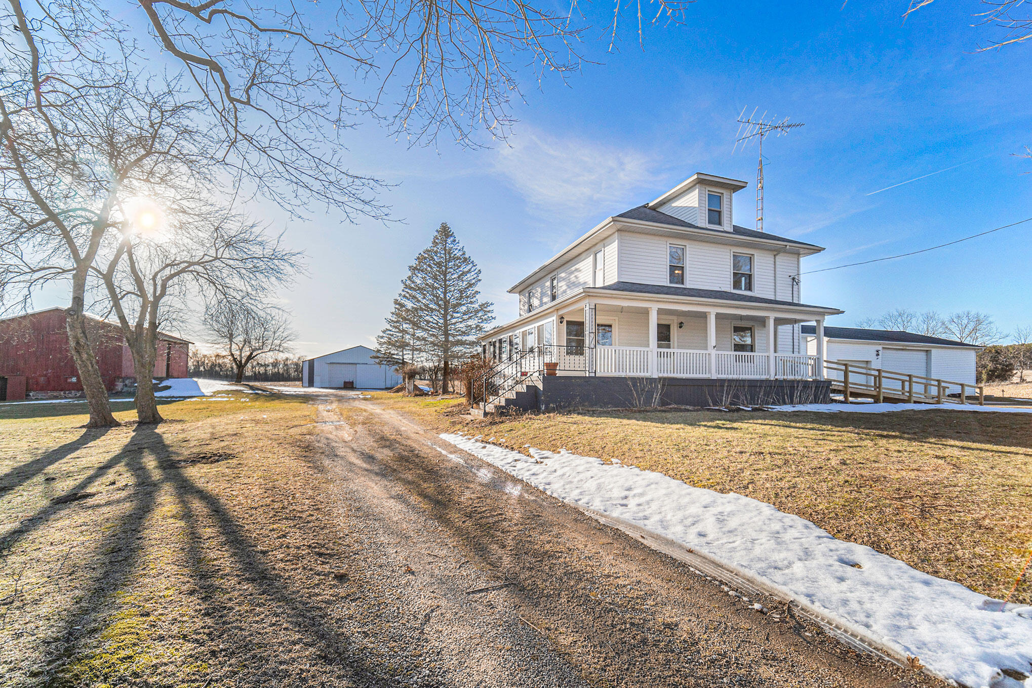 12558 Snow Road Hanover, MI 49241 - Photo 3 of 52 3