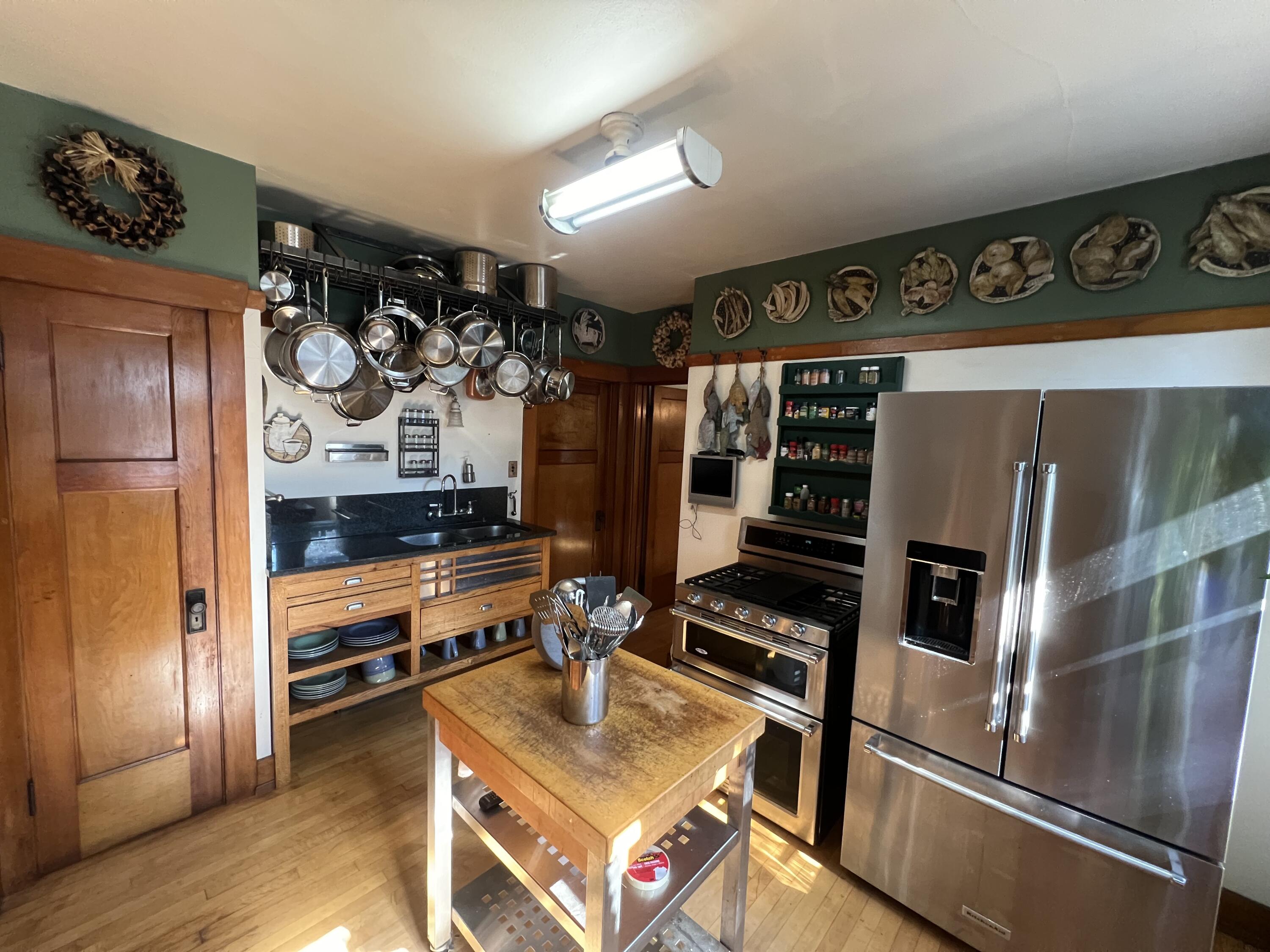 5947 North 35th Street Milwaukee, WI 53209 - Photo 12 of 41 IMG_1111