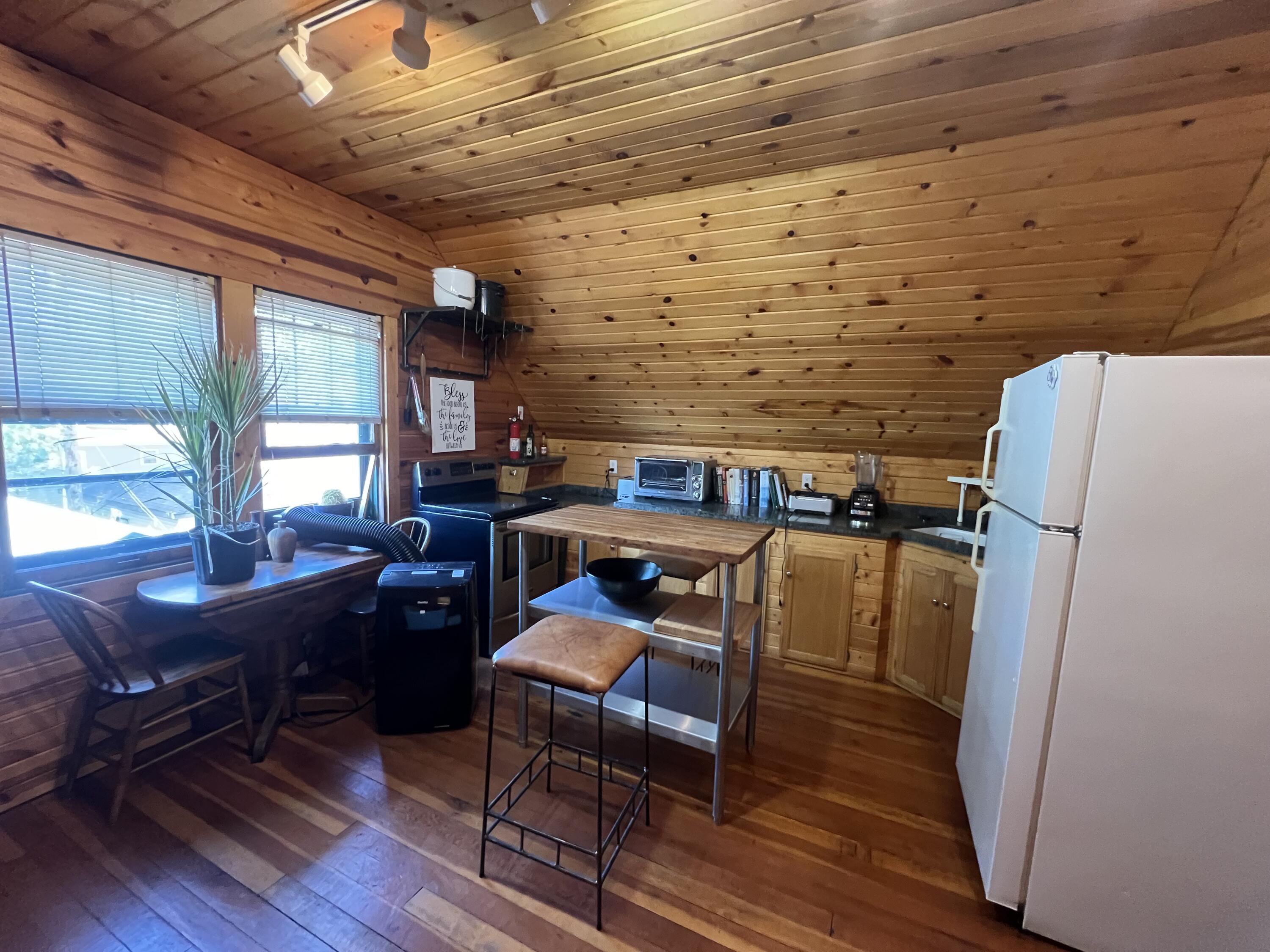 5947 North 35th Street Milwaukee, WI 53209 - Photo 20 of 41 IMG_1132