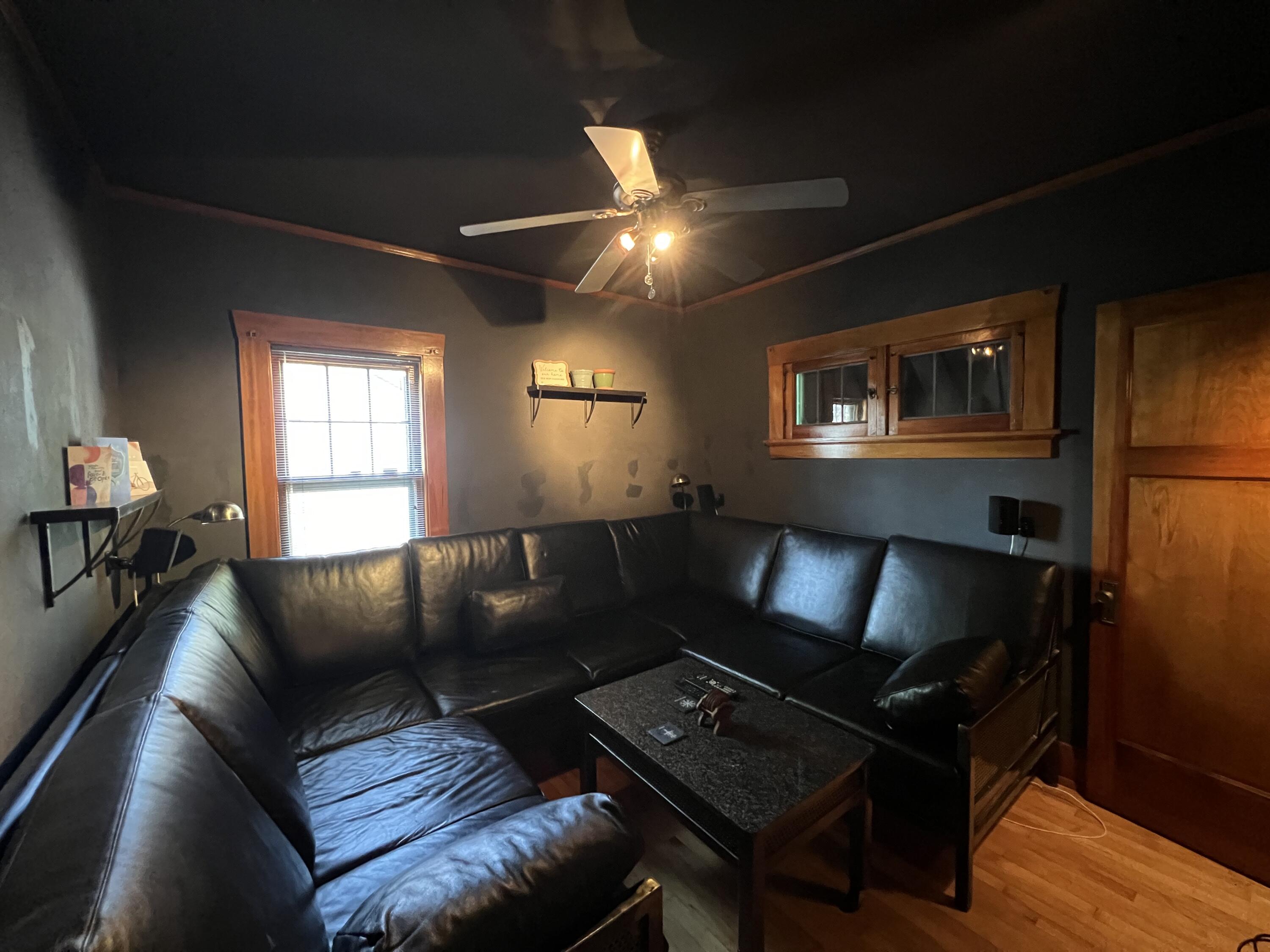 5947 North 35th Street Milwaukee, WI 53209 - Photo 24 of 41 IMG_1124