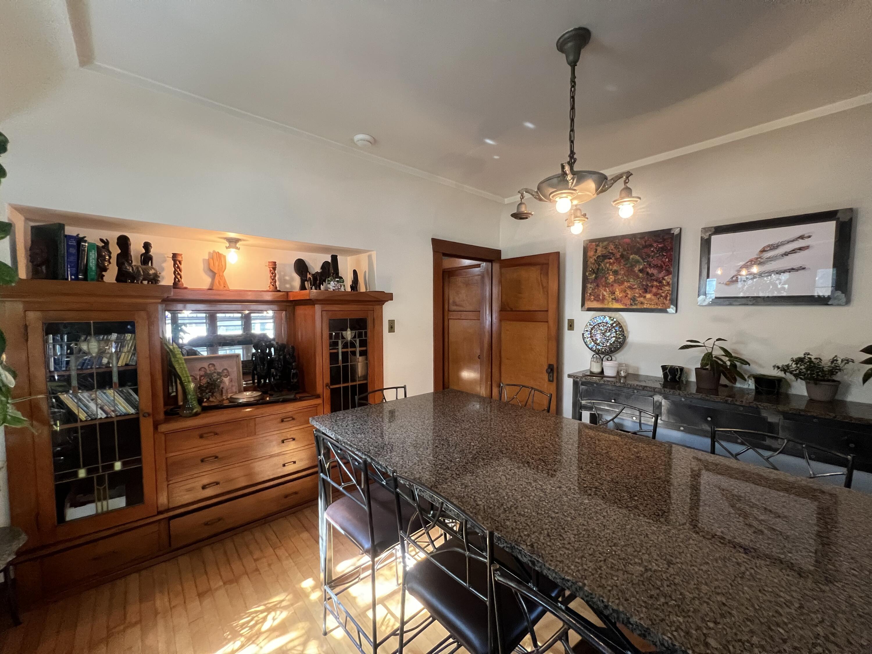 5947 North 35th Street Milwaukee, WI 53209 - Photo 3 of 41 IMG_1098