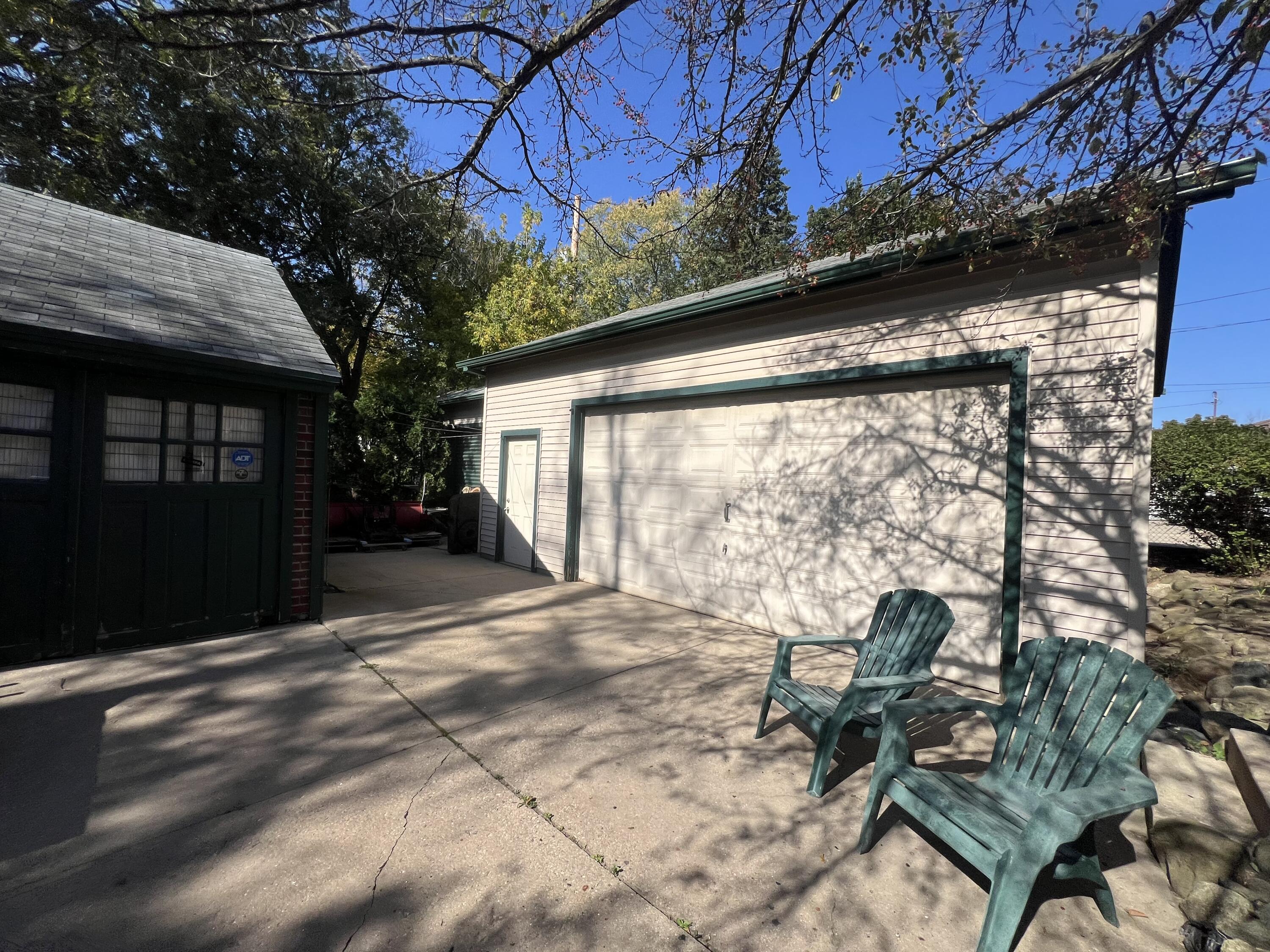 5947 North 35th Street Milwaukee, WI 53209 - Photo 34 of 41 IMG_1084