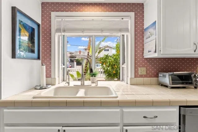 $2,795,000 | 7303 Eads Avenue, La Jolla, CA 92037