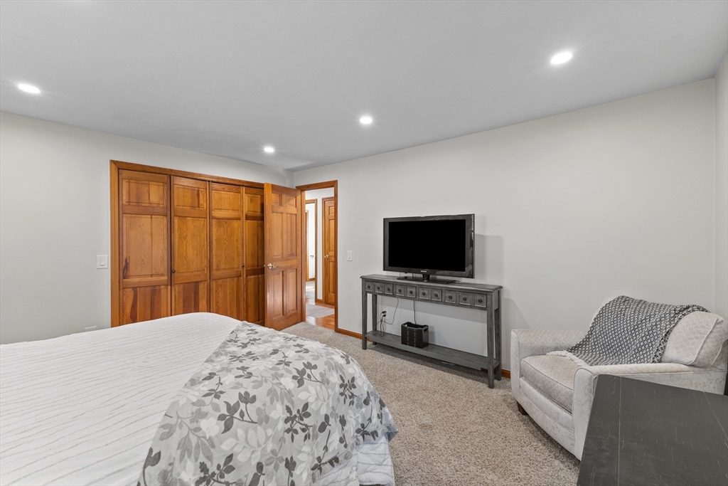 187 Center Depot Road Charlton, MA 01507 - Photo 23 of 41