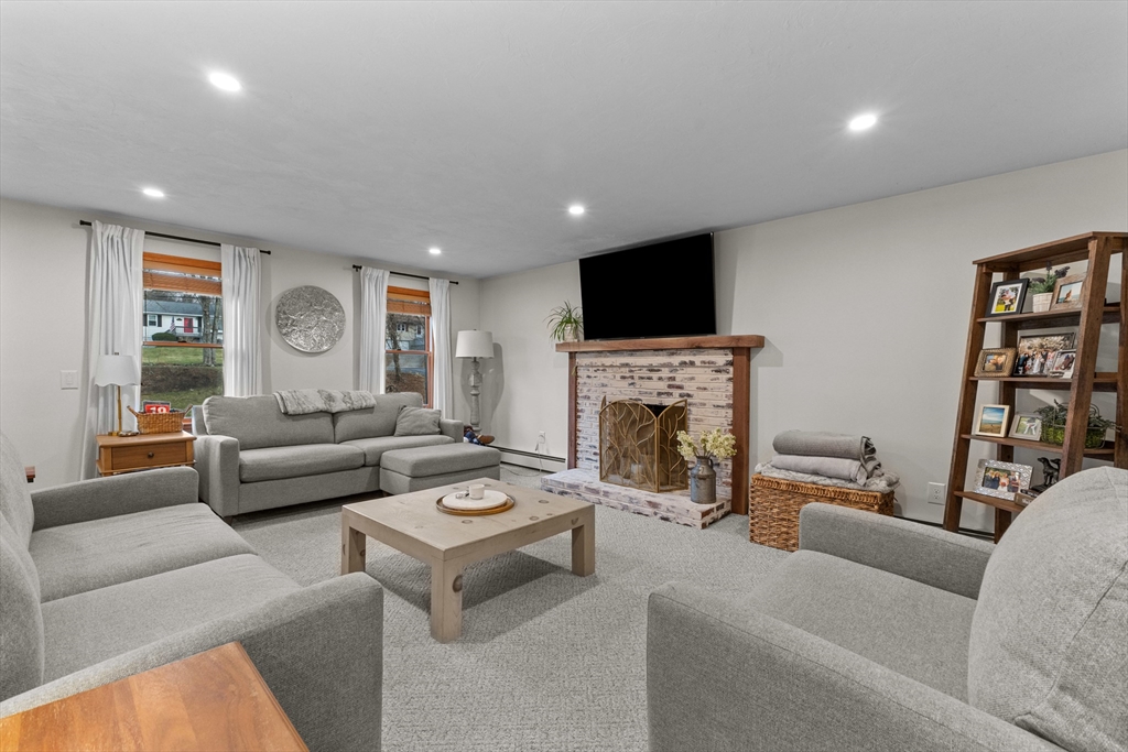 187 Center Depot Road Charlton, MA 01507 - Photo 7 of 41