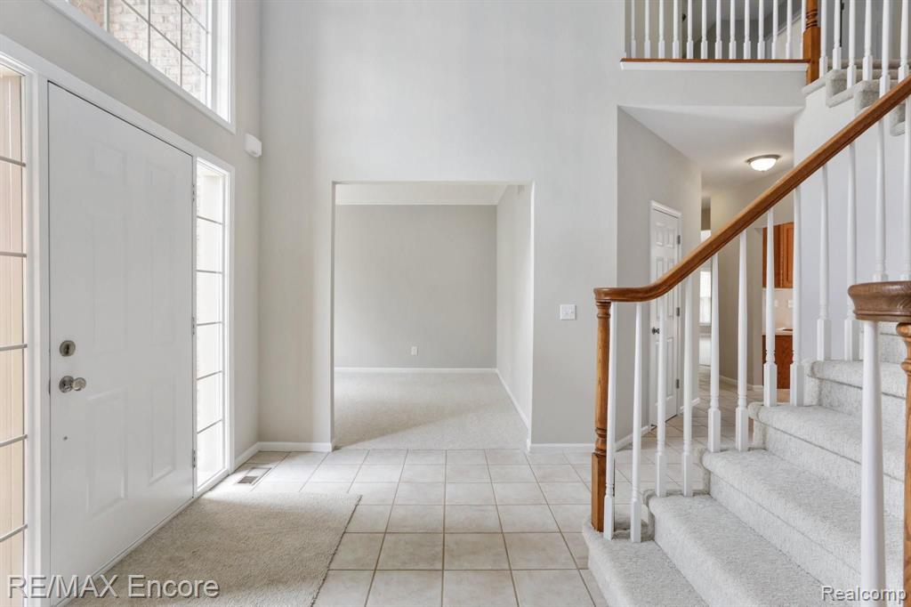 6791 Oakhurst Ridge Road Clarkston, MI 48348 - Photo 20 of 37