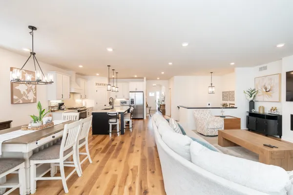 $649,900 | 14962 Artaine Trail, Rosemount, MN 55068