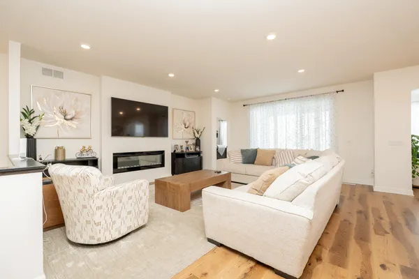 $649,900 | 14962 Artaine Trail, Rosemount, MN 55068