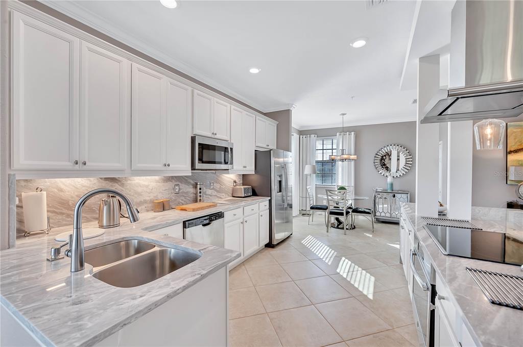 5815 Wake Forest Run, Unit 103 Lakewood Ranch, FL 34211 - Photo 10 of 63