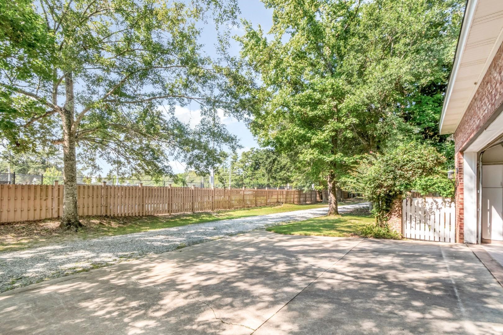 890 Randall Avenue Daphne, AL 36526 - Photo 31 of 47 Patio