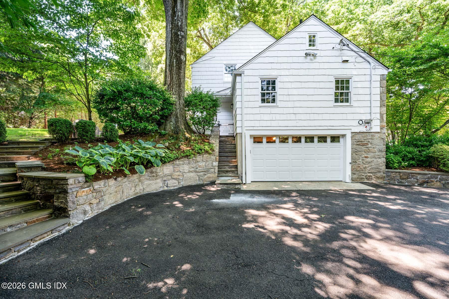 18 Owenoke Way Riverside, CT 06878 - Photo 30 of 33 18 Owenoke Way 05 - WEB