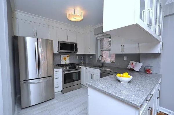 $275,000 | 235 Garth Road, Unit E2E, Scarsdale, NY 10583