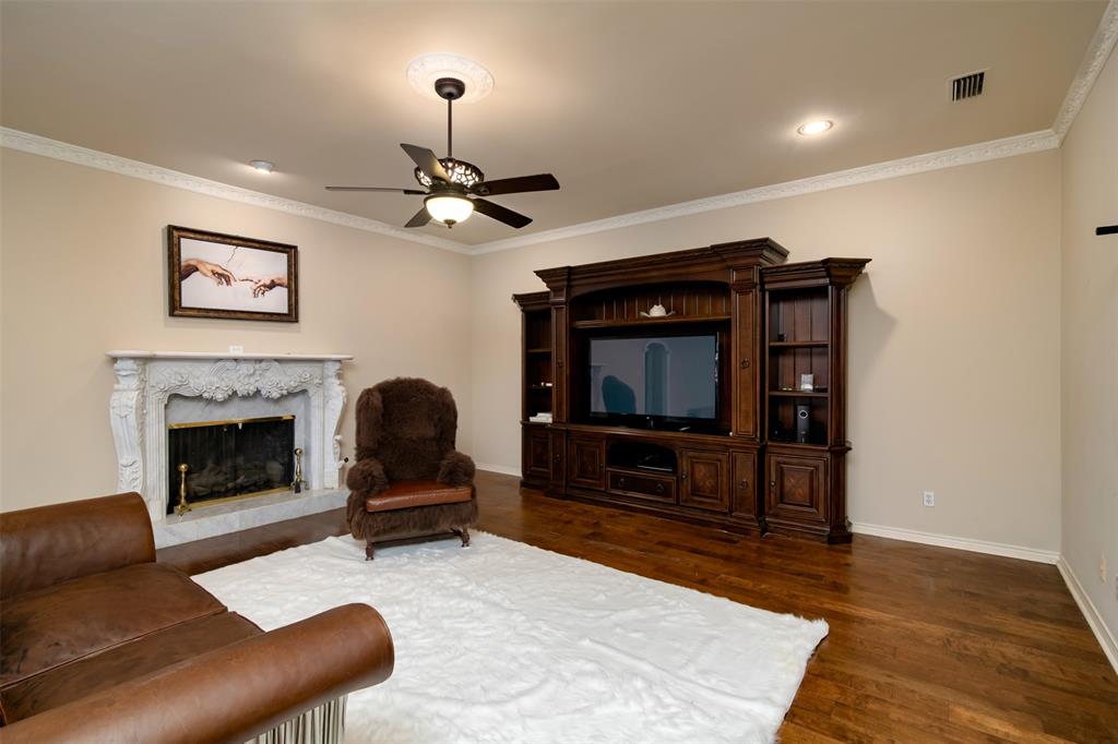 5920 Encore Drive Dallas, TX 75240 - Photo 9 of 34 Living area featuring wood-finish flooring, a decorative ceiling fan, and recessed lighting