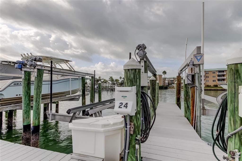 425 150th Avenue, Unit 2504 Madeira Beach, FL 33708 - Photo 5 of 41