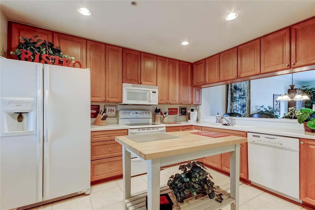 425 150th Avenue, Unit 2504 Madeira Beach, FL 33708 - Photo 9 of 41