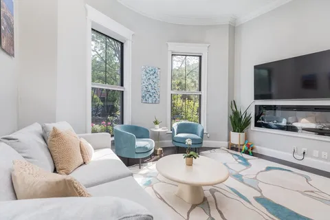 $975,000 | 21 Worcester Square, Unit 2, Boston, MA 02118