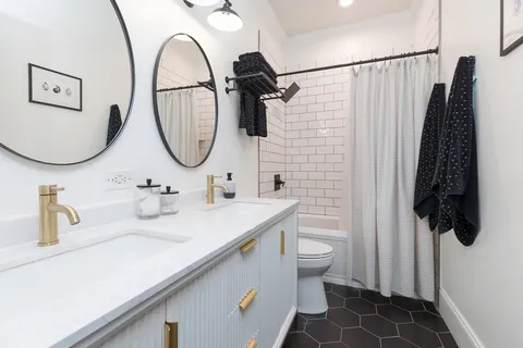 $975,000 | 21 Worcester Square, Unit 2, Boston, MA 02118