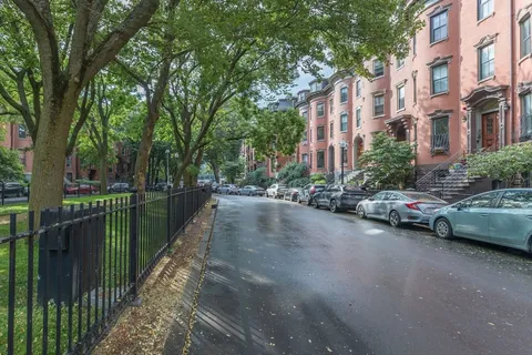 $975,000 | 21 Worcester Square, Unit 2, Boston, MA 02118