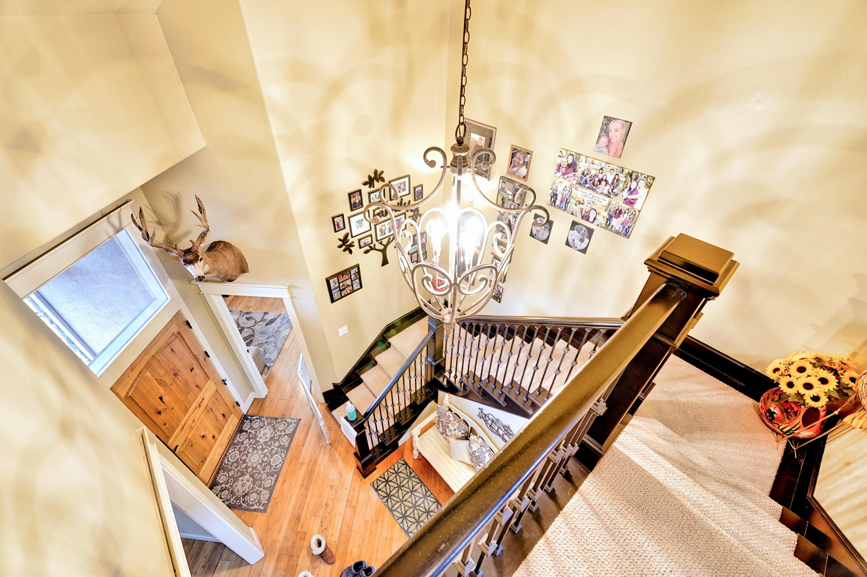 2154 Rabun Way Central Point, OR 97502 - Photo 17 of 39 a view of balcony with furniture