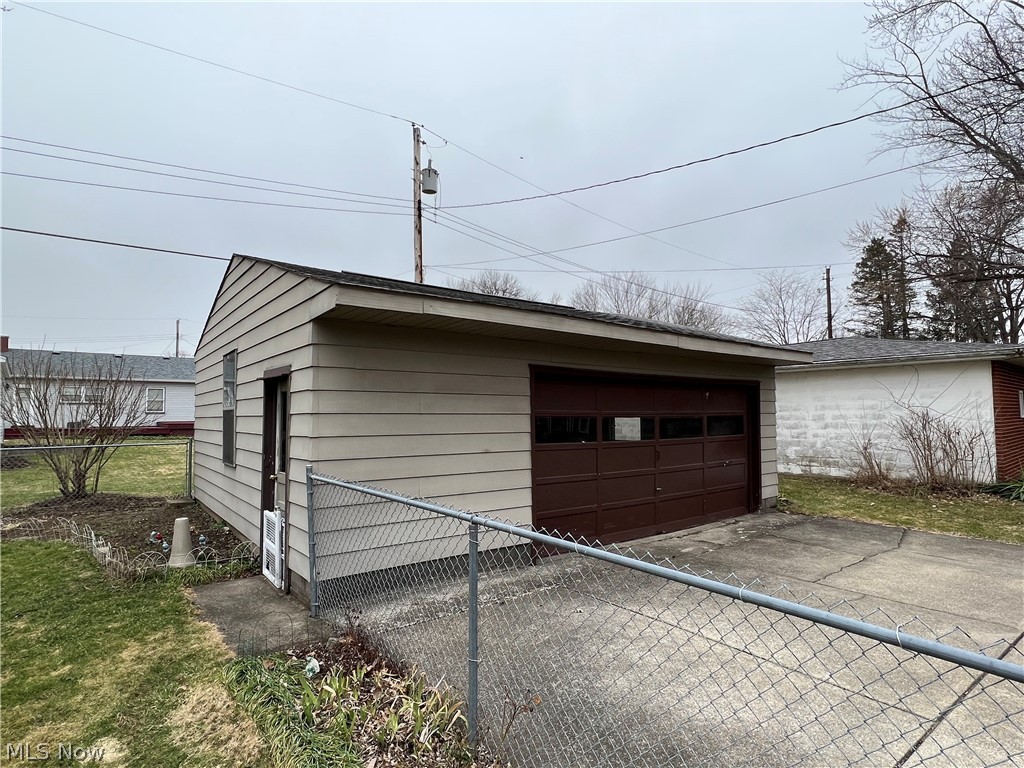 1172 North Road Southeast Warren, OH 44484 - Photo 25 of 27 Gallery Image 25