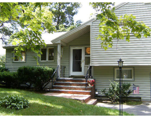 250 East Border Road Medford, MA 02155 - Photo 2 of 18 Gallery Image 2