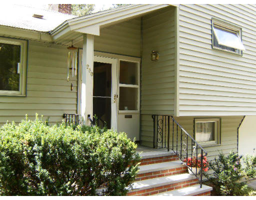 250 East Border Road Medford, MA 02155 - Photo 3 of 18 Gallery Image 3