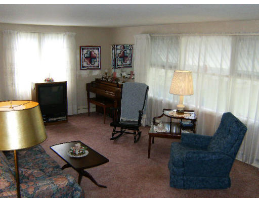 250 East Border Road Medford, MA 02155 - Photo 5 of 18 Gallery Image 5