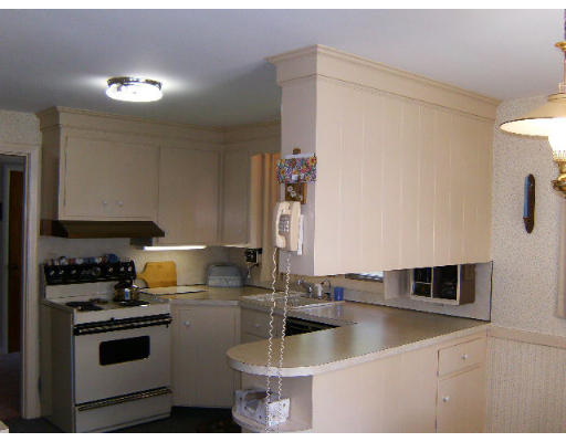 250 East Border Road Medford, MA 02155 - Photo 7 of 18 Gallery Image 7
