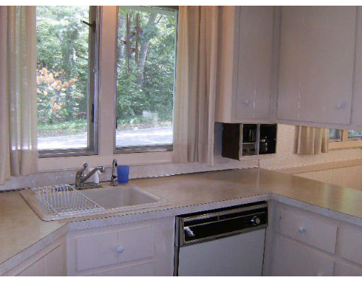 250 East Border Road Medford, MA 02155 - Photo 8 of 18 Gallery Image 8