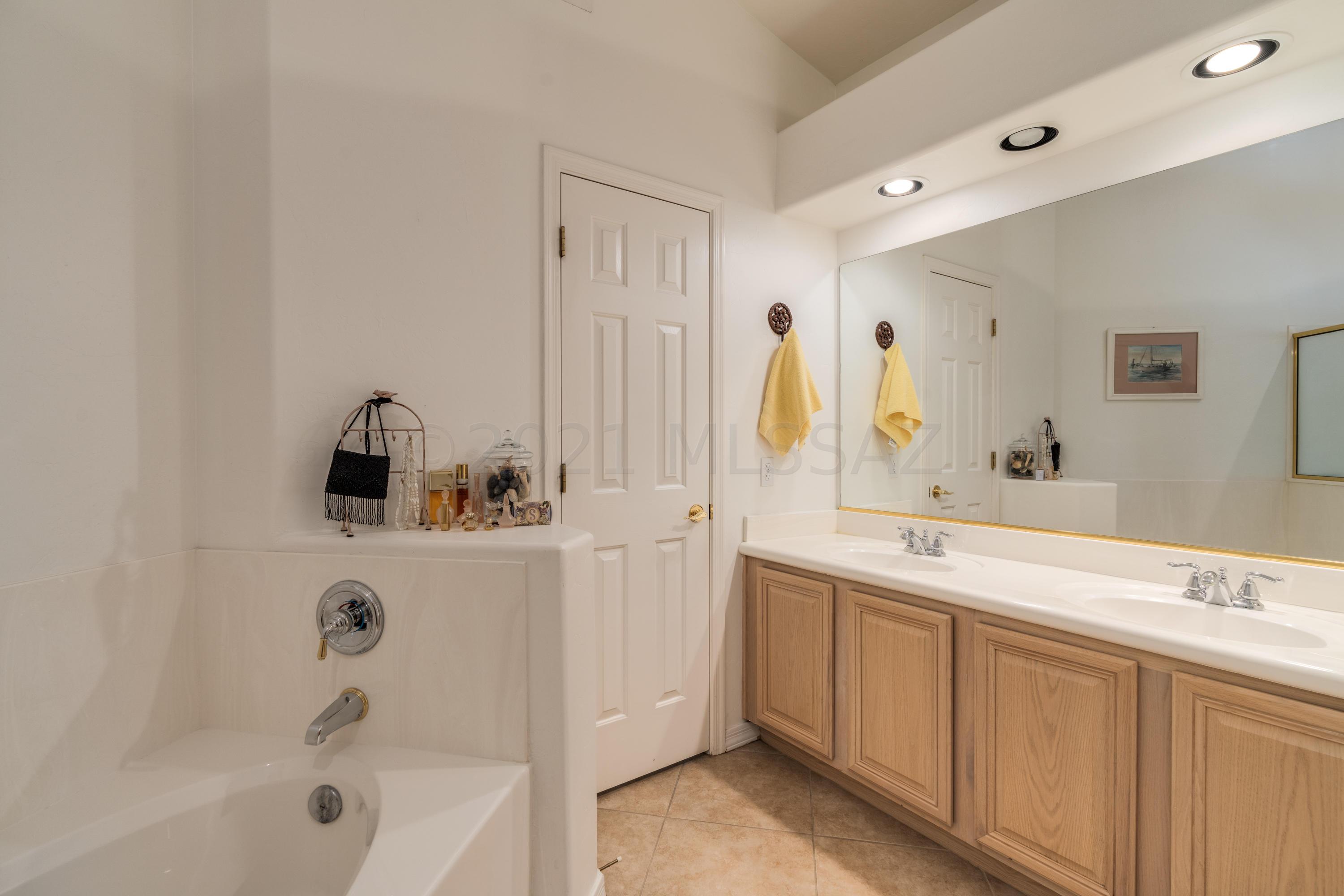 5228 North Spring Pointe Place Tucson, AZ 85749 - Photo 16 of 33