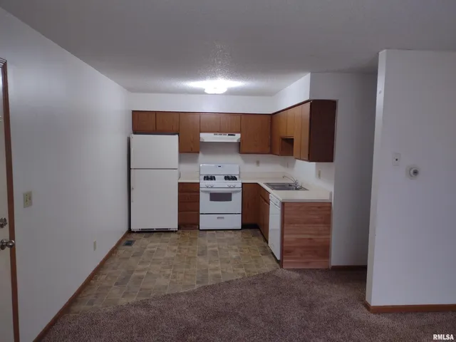 $575,000 | 555 East Madison Street, Riverton, IL 62561