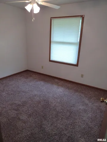 $575,000 | 555 East Madison Street, Riverton, IL 62561