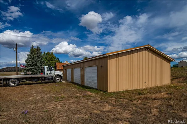 a view of a garage