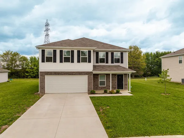 $314,900 | 2612 West Kings Cyn Drive, Muncie, IN 47303