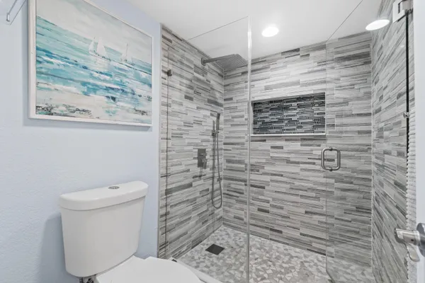 $294,999 | 11255 Green Lake Drive, Unit 203, Boynton Beach, FL 33437