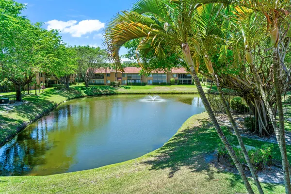 $294,999 | 11255 Green Lake Drive, Unit 203, Boynton Beach, FL 33437