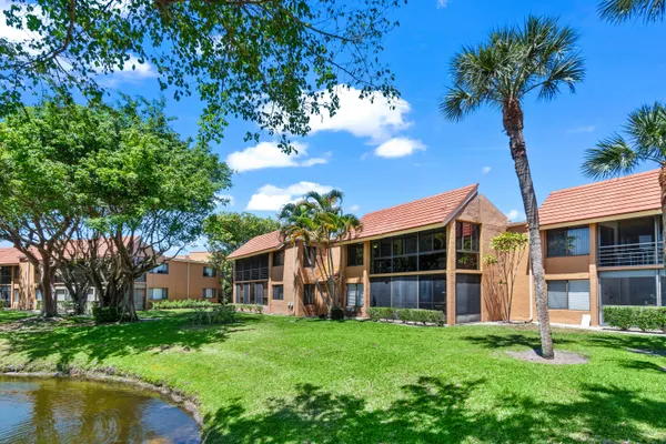 $294,999 | 11255 Green Lake Drive, Unit 203, Boynton Beach, FL 33437