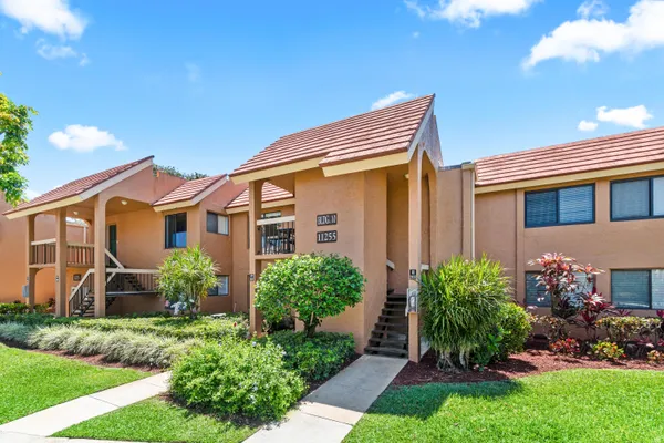 $294,999 | 11255 Green Lake Drive, Unit 203, Boynton Beach, FL 33437