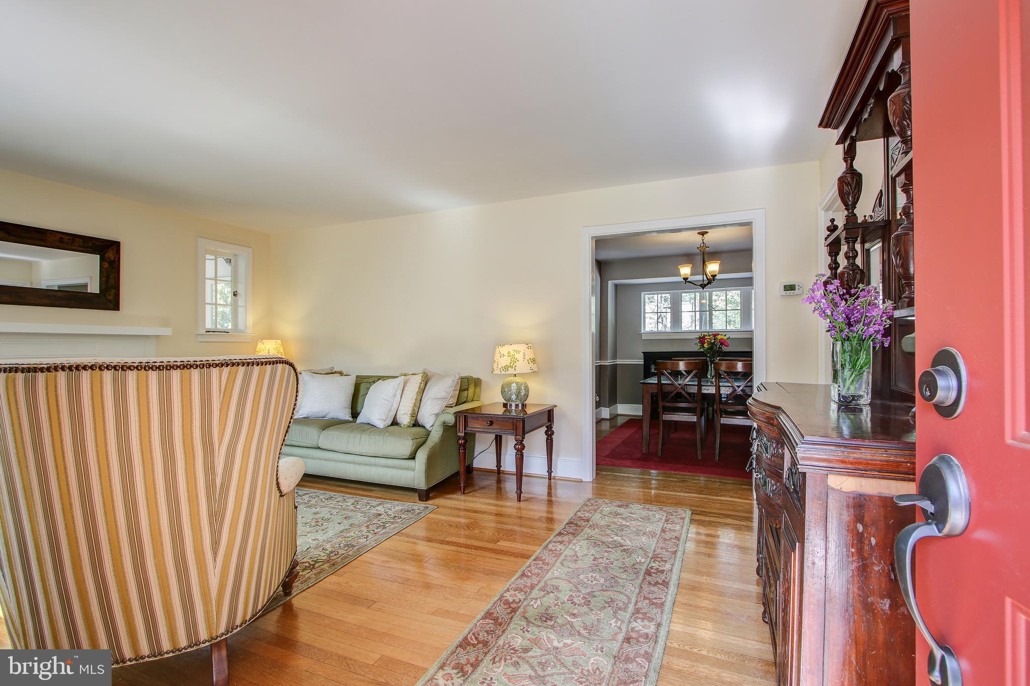 10008 Dallas Avenue Silver Spring, MD 20901 - Photo 3 of 29 Gallery Image 3