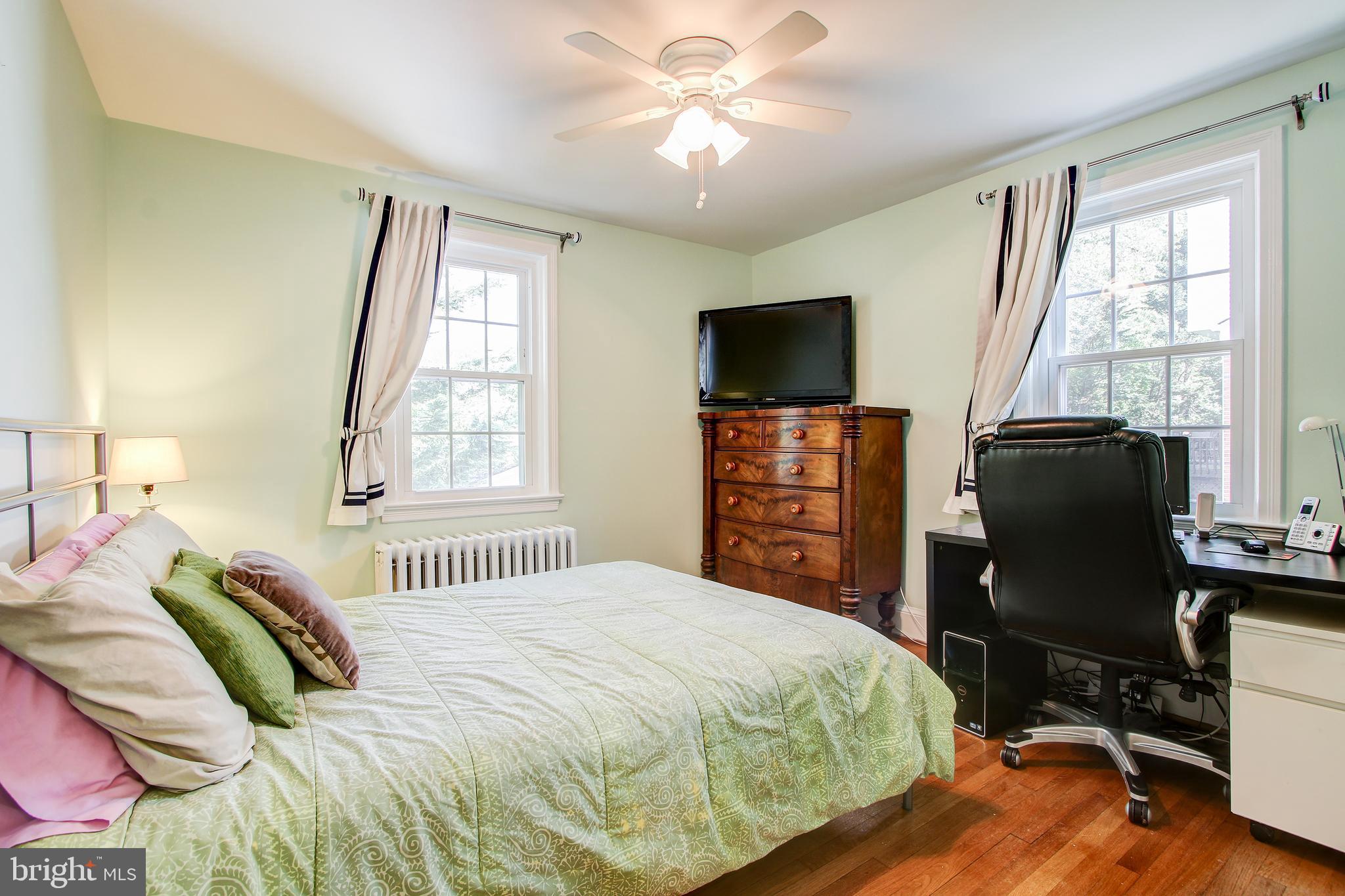 10008 Dallas Avenue Silver Spring, MD 20901 - Photo 9 of 29 Gallery Image 9