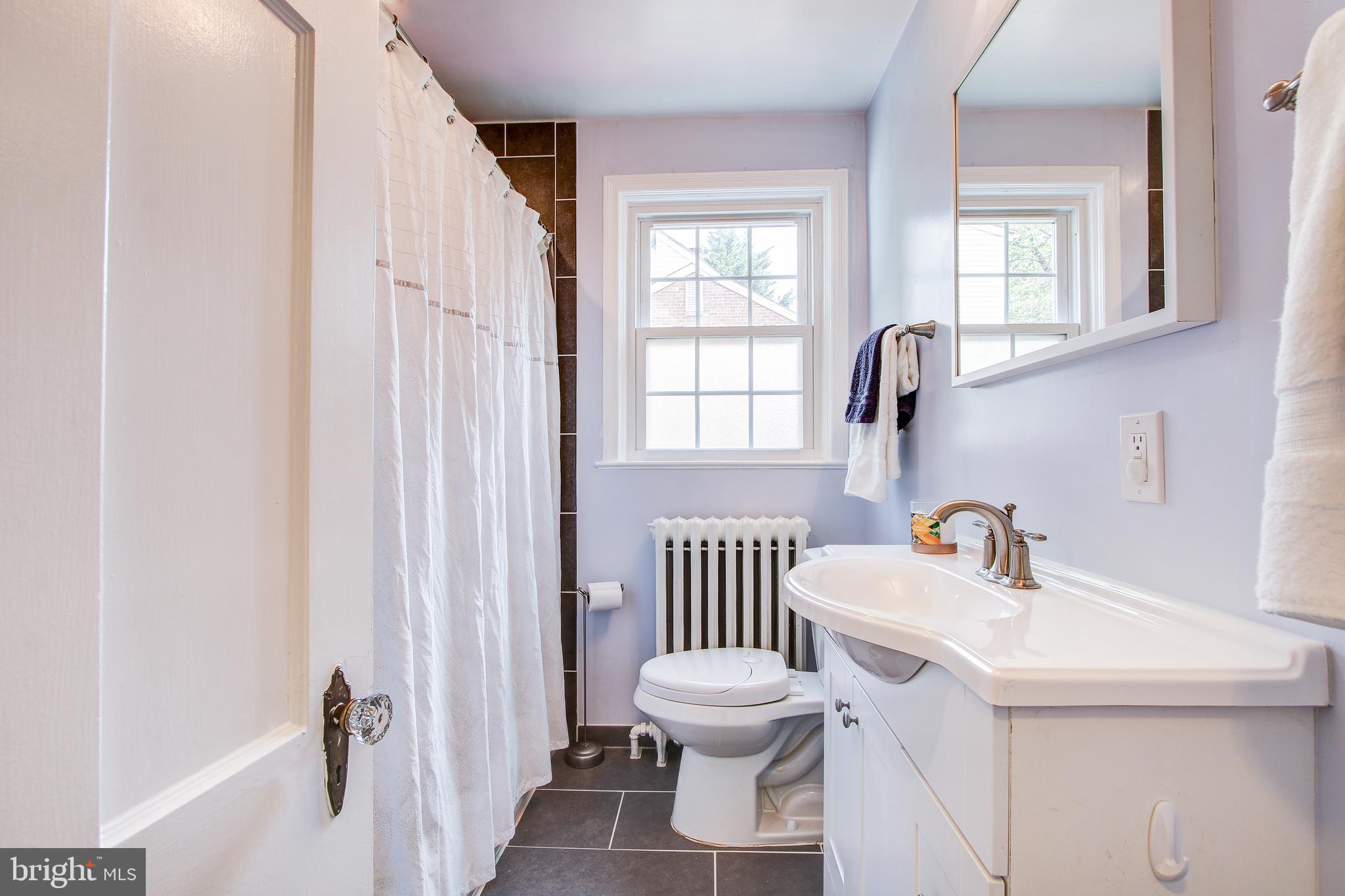 10008 Dallas Avenue Silver Spring, MD 20901 - Photo 10 of 29 Gallery Image 10
